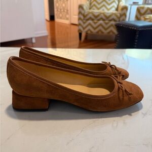 LIKE NEW Nine West Suede Pumps size 8.5